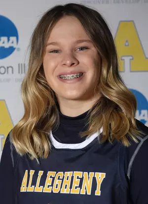 Bre Warner headshot