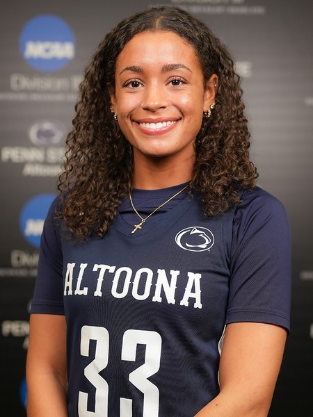 Avanna Sayles headshot