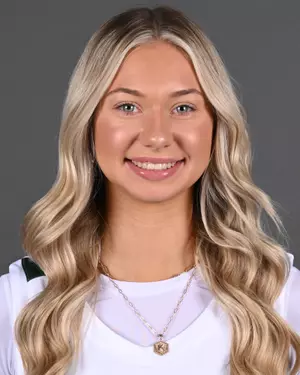 Kayla Walter headshot