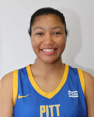 Janelle Norman headshot