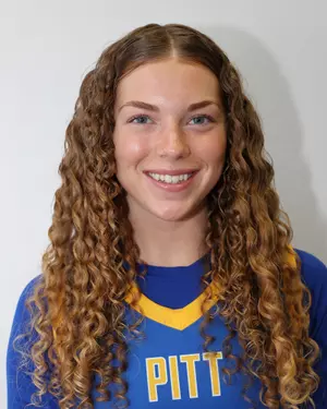 Kylie Fruehsdorfer headshot
