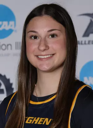 Megan Castor headshot